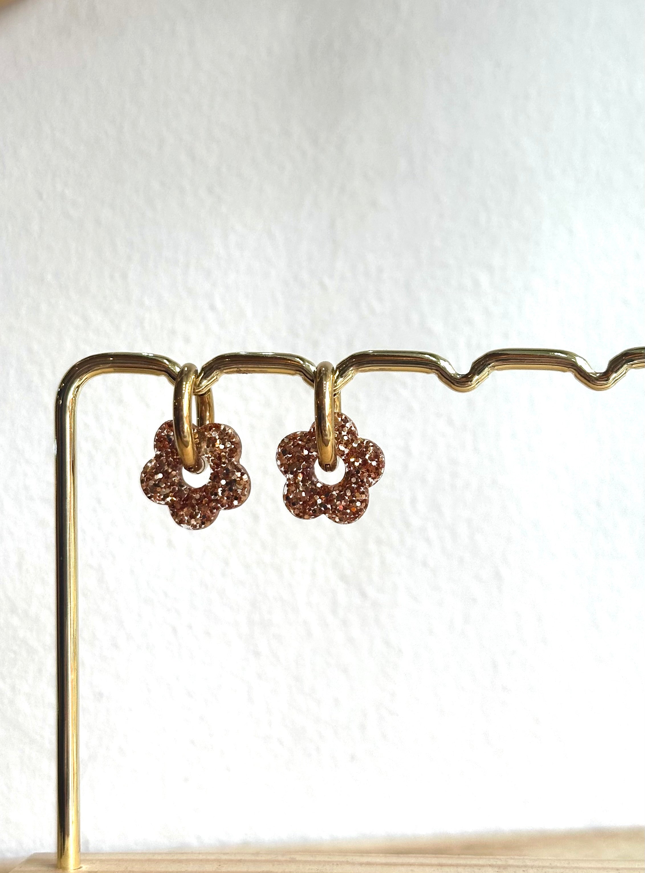 Thibolettes shiny or