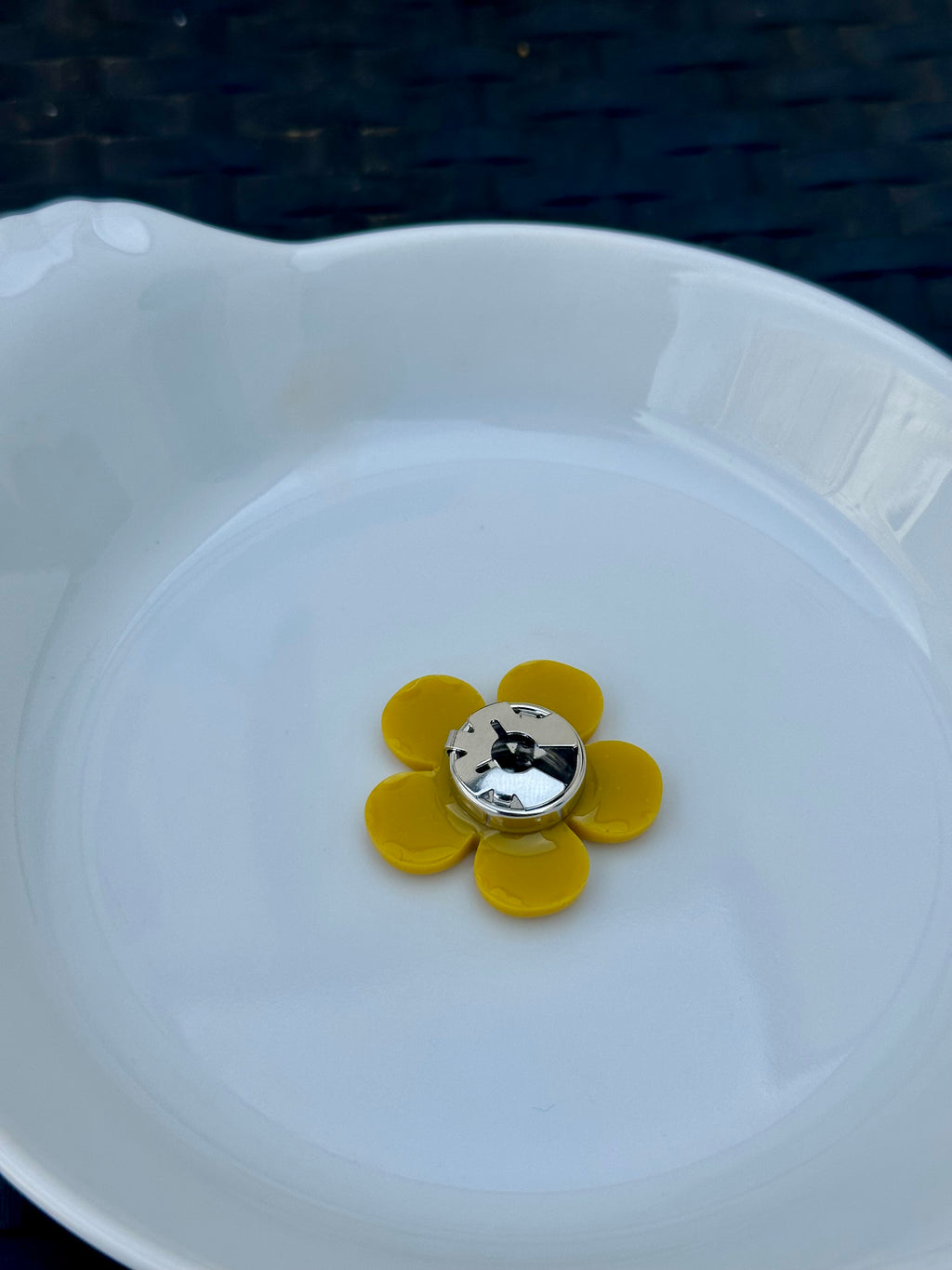 Titi bouton Jaune