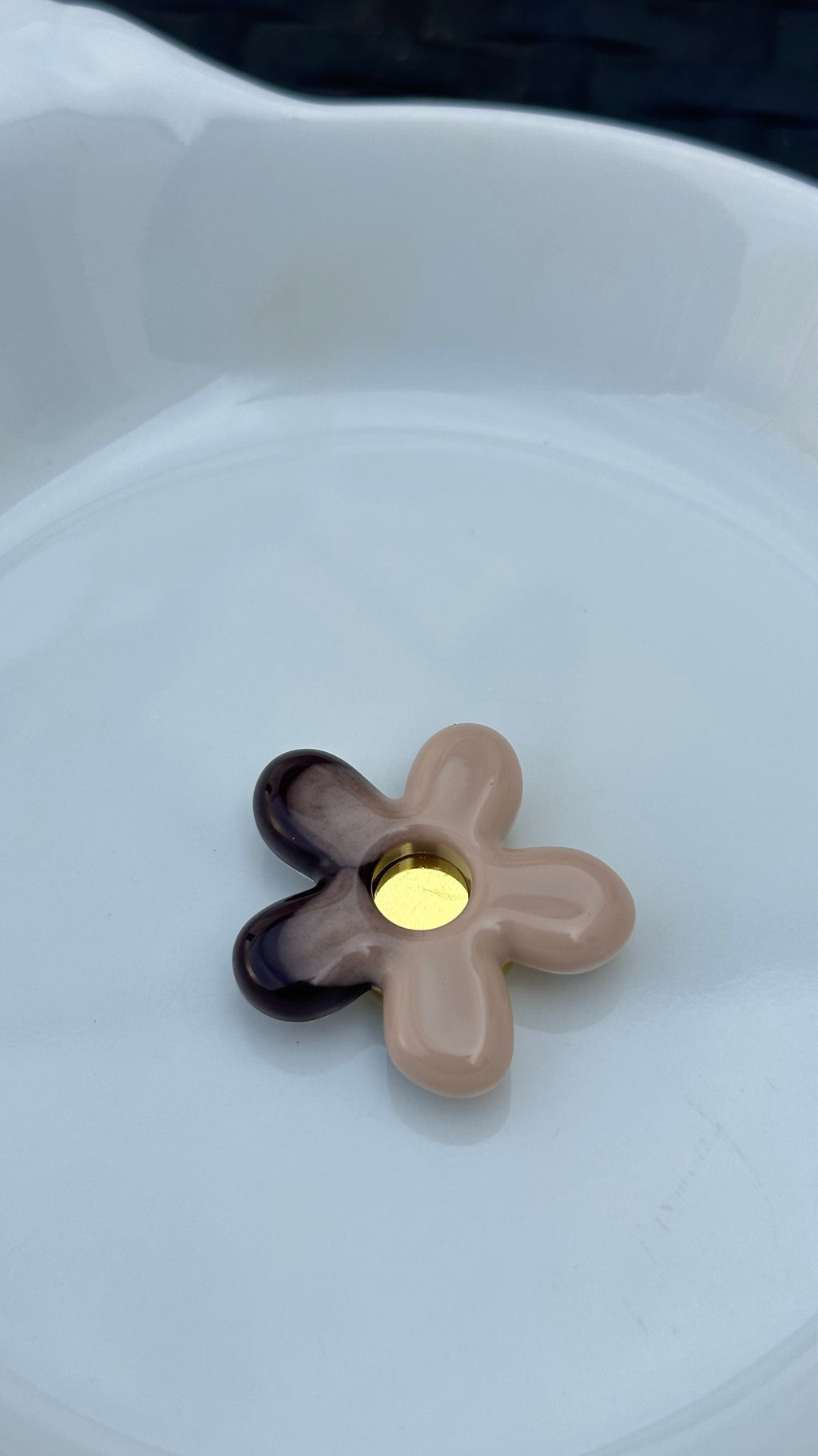 Titi bouton beige et choco
