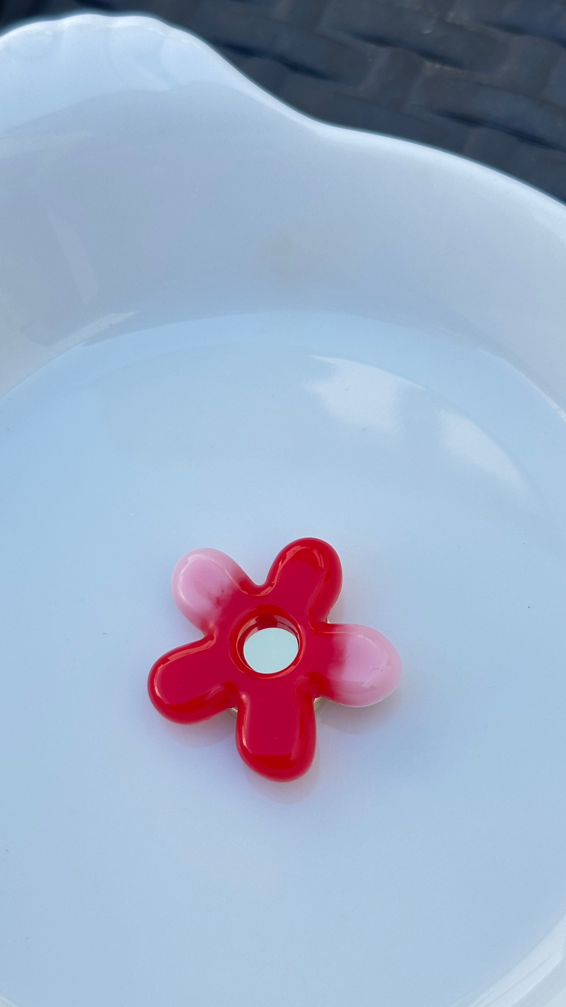 Titi bouton grande fleur rouge et rose