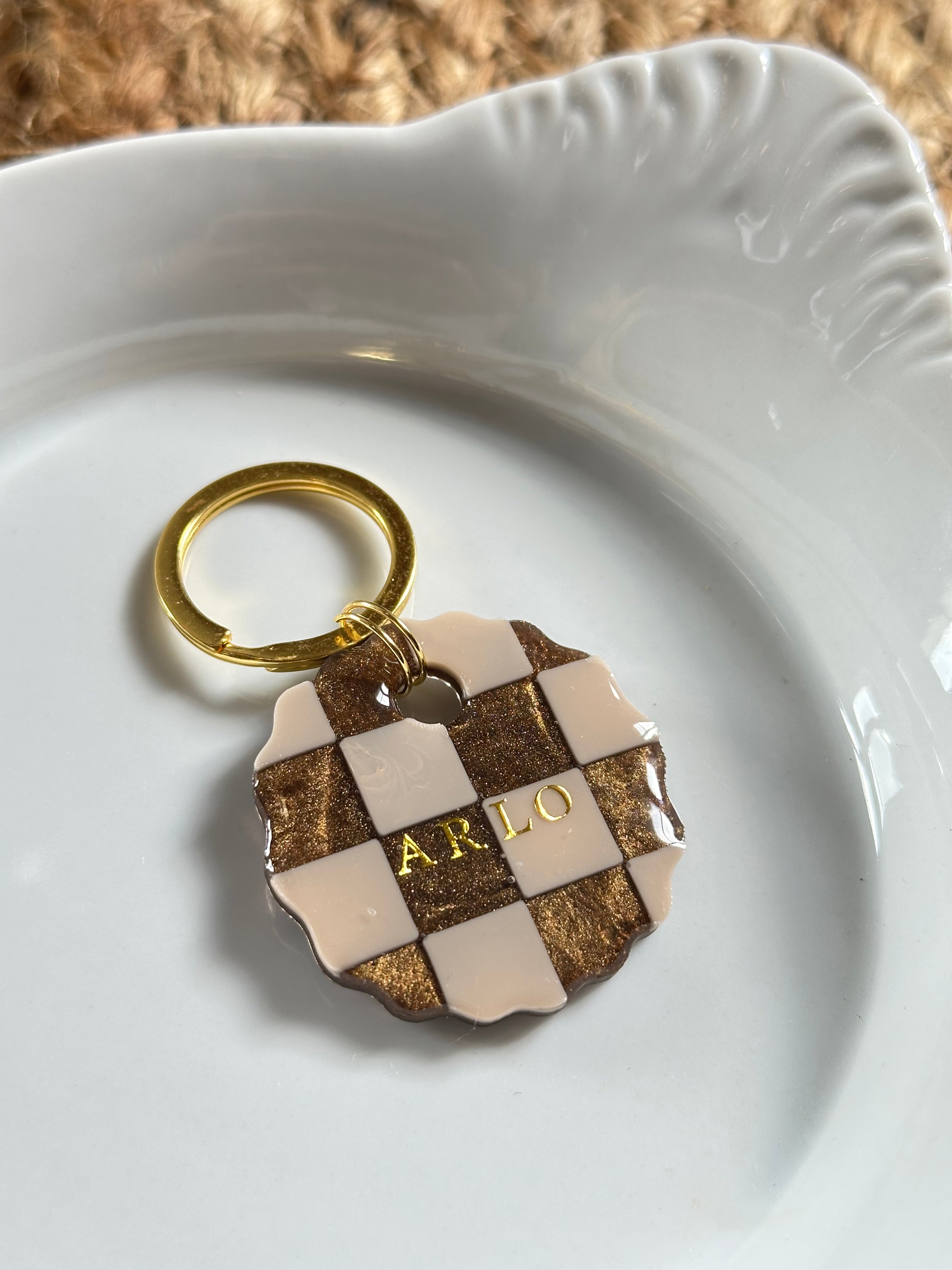 Médaille tartelette damier choco beige