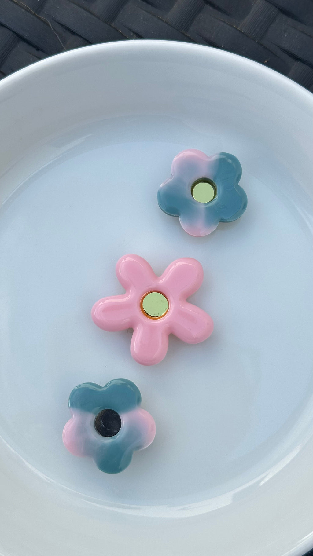 Titi bouton petite fleur rose baby et bleu céladon