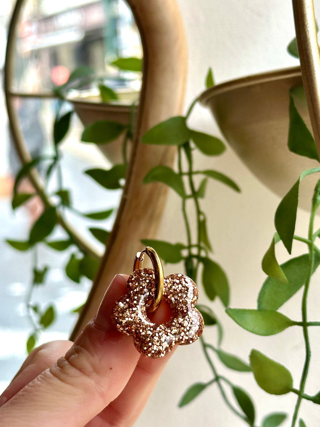 Thibolettes shiny or