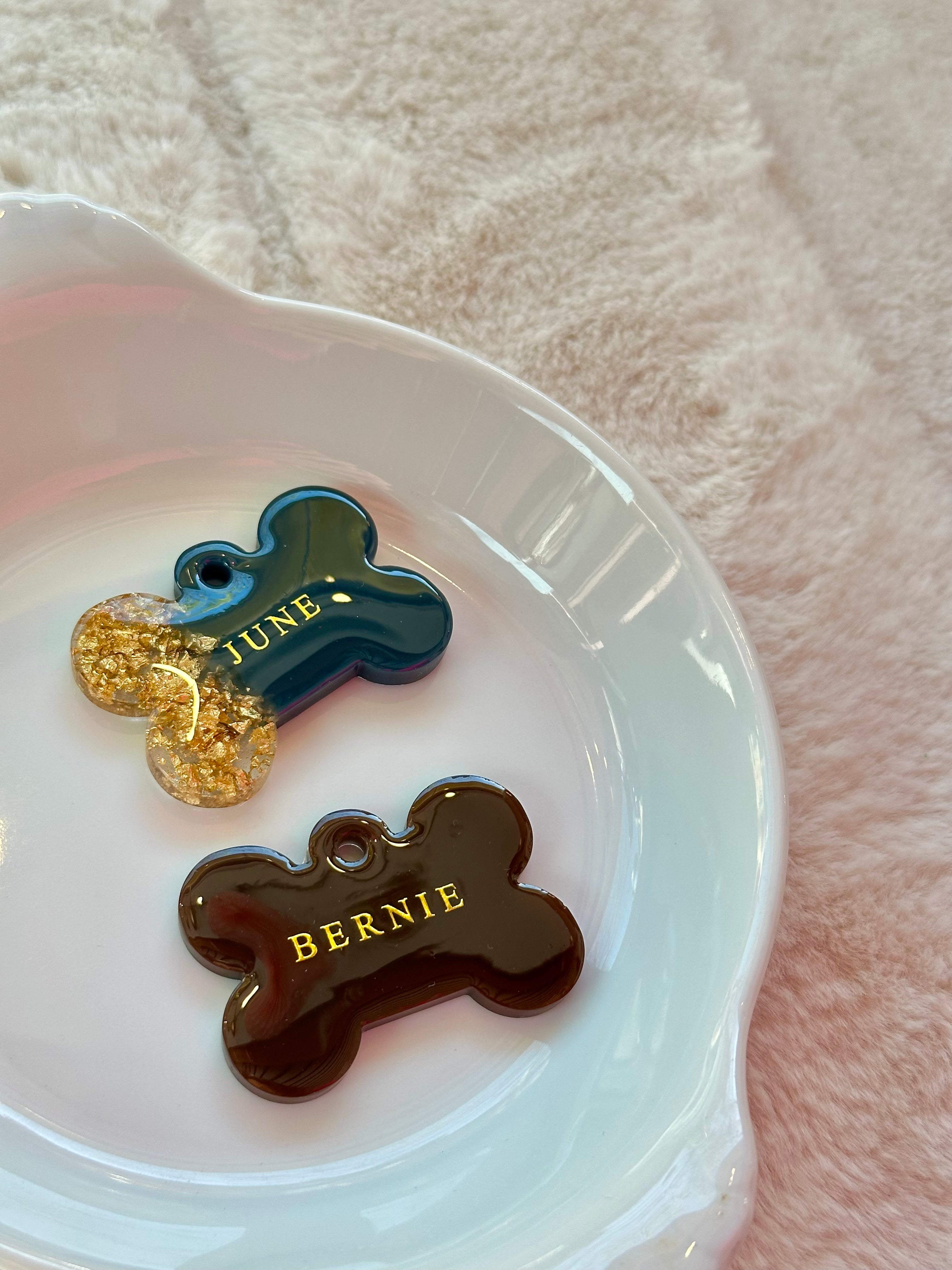 Médaille os XL marine ou choco